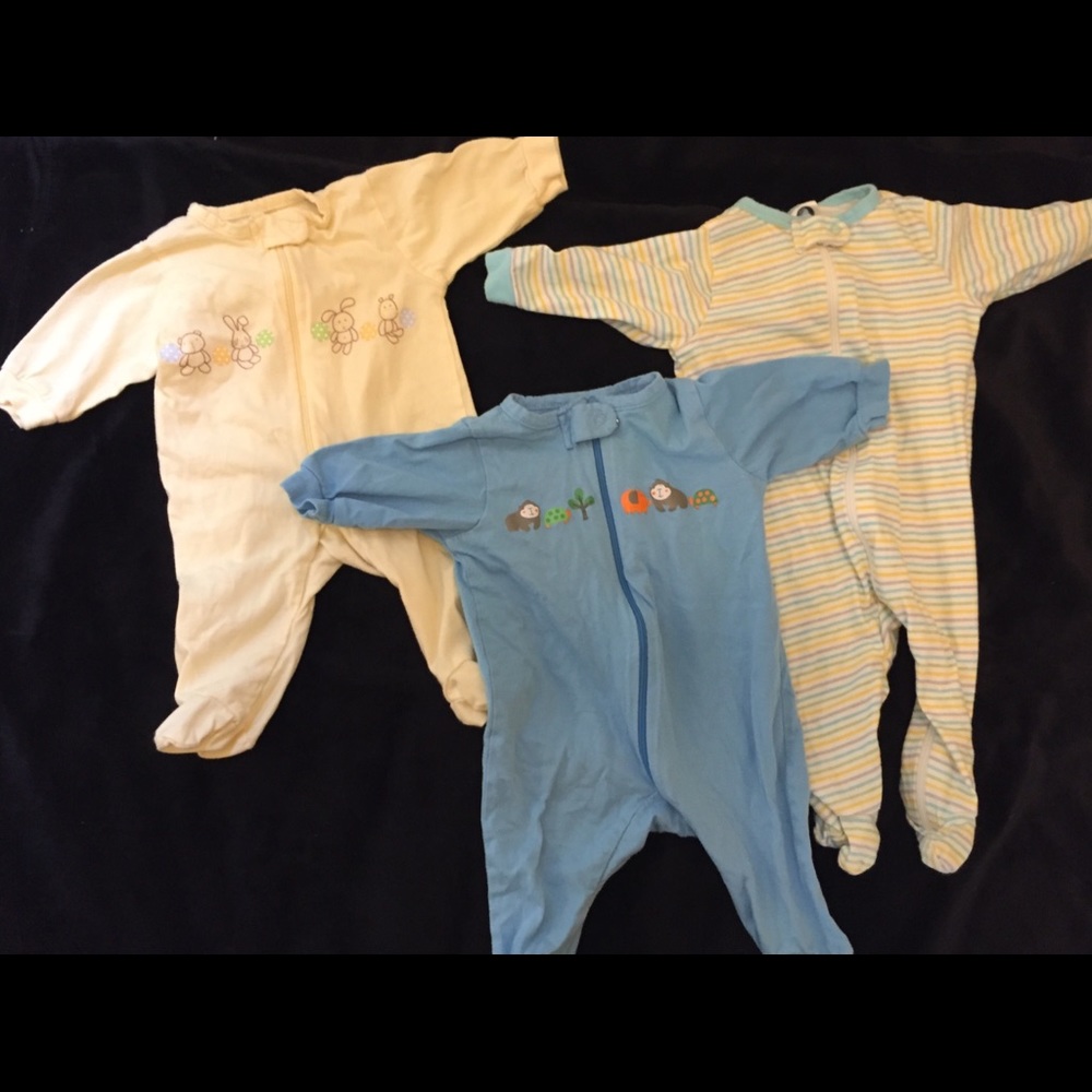 Newborn zip up long sleeve footies